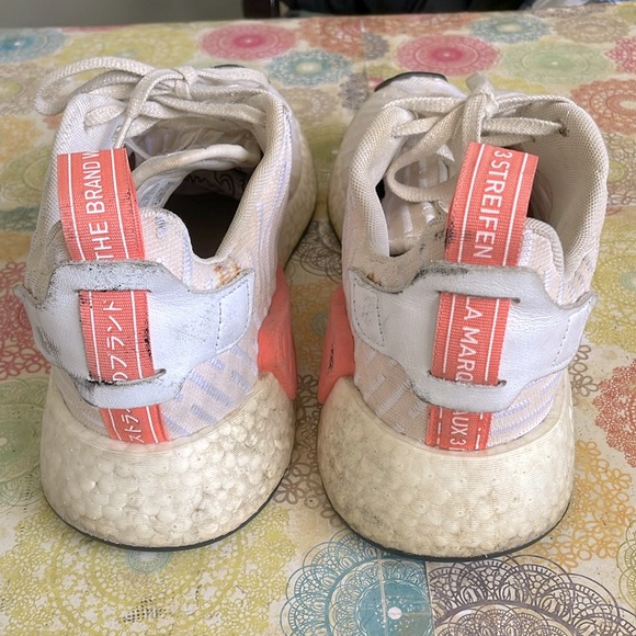 Adidas NMD R2 Primeknit Mens Sneakers Size 10.5 - Picture 6 of 9